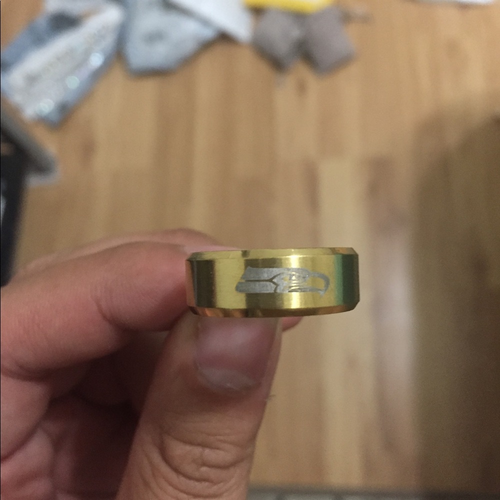Seattle Seahawks Gold Ring - Picture 3 of 3